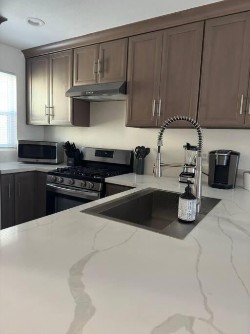 Modern Retreat 1 Mi. From Disney 阿纳海姆 外观 照片